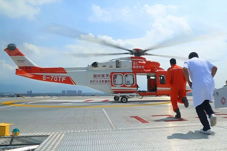 西安國際醫(yī)學中心緊急救援停機坪通過驗收，空中120開啟綠色生命通道