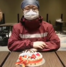 祝在前線奮戰(zhàn)的白衣戰(zhàn)士生日快樂！