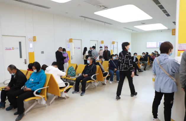專家提醒：暴飲暴食容易誘發(fā)急性胰腺炎等疾??！