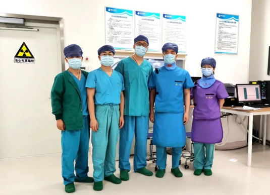 多學科聯(lián)合“心腦同治”，一次性為老人解憂愁