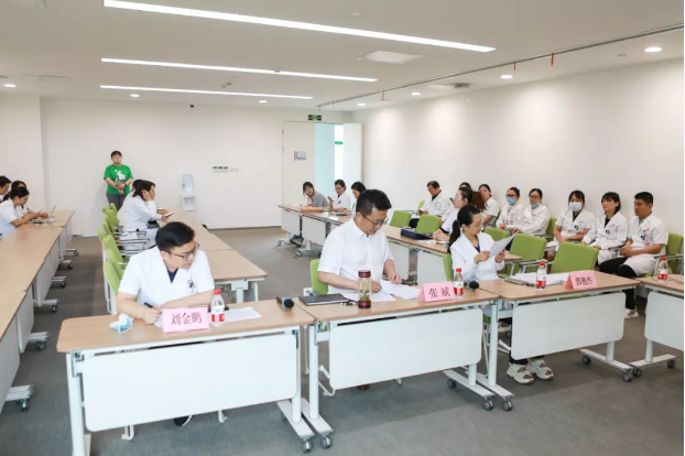 助推學(xué)科高質(zhì)量發(fā)展！我院舉行2021年院級(jí)課題中期答辯會(huì)