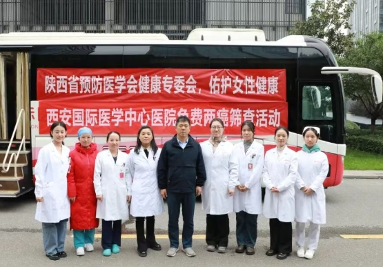 健康服務(wù)到身邊！我院“兩癌篩查”公益行走進(jìn)企業(yè)
